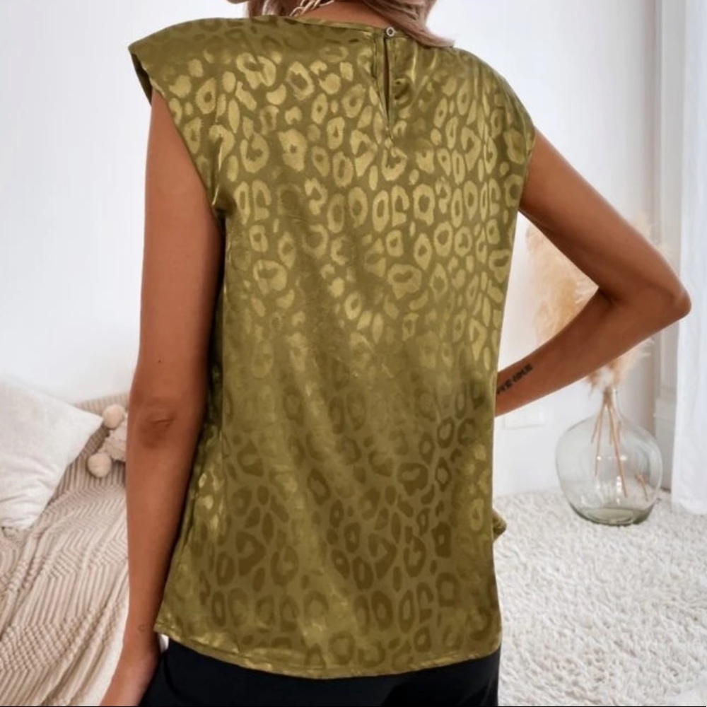 Satin brown leopard print sleeveless blouse - Picture 5 of 15